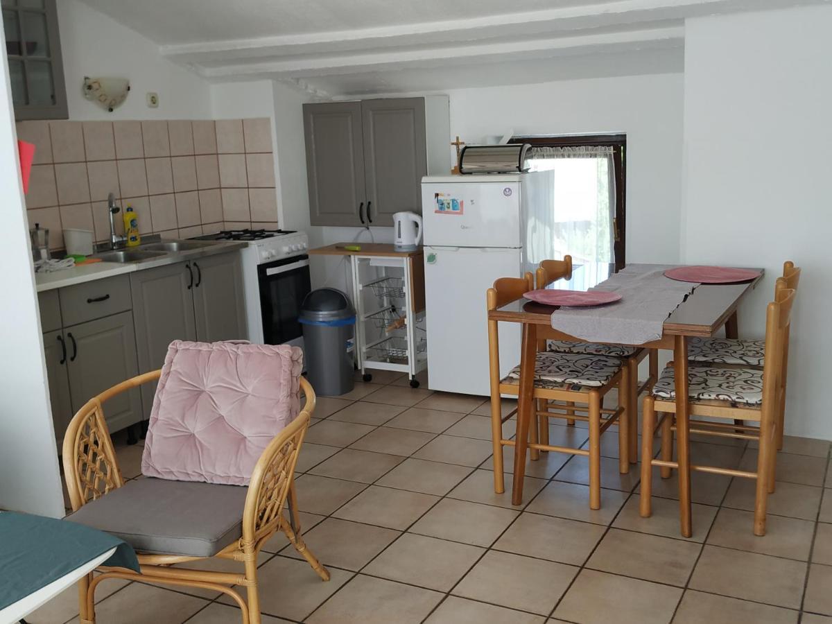 Apartmani Zlatko Póla Kültér fotó